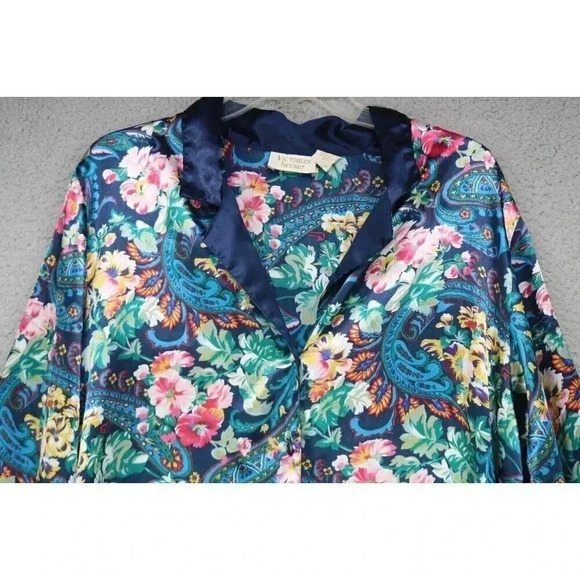 Victoria's Secret Gold Label 90's Satin Sleepshirt-Long Sleeves-Medium-Hi Lo - Picture 2 of 6